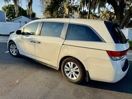 White 2016 Honda Odyssey EX-L