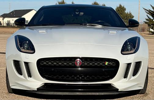 White 2017 Jaguar F-TYPE R