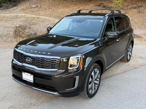Green 2020 Kia Telluride S