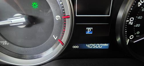 2016 Toyota Land Cruiser Base