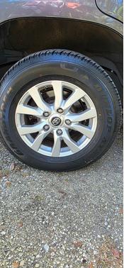 2016 Toyota Land Cruiser Base