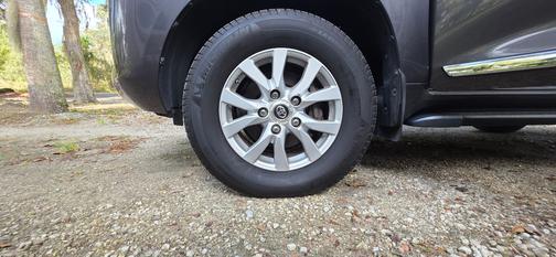 2016 Toyota Land Cruiser Base