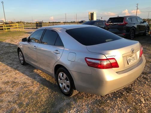 Silver 2007 Toyota Camry SE