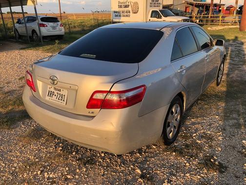 Silver 2007 Toyota Camry SE