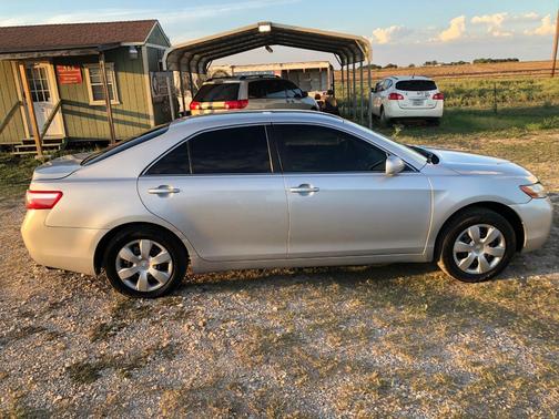 Silver 2007 Toyota Camry SE