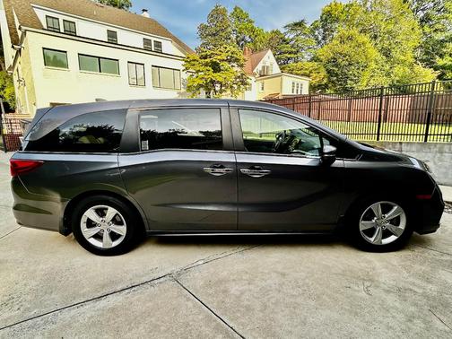 Gray 2018 Honda Odyssey EX-L
