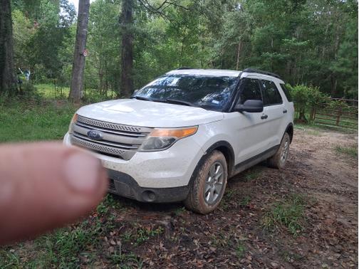 White 2012 Ford Explorer Base