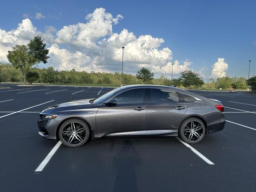 Gray 2022 Honda Accord Hybrid Touring