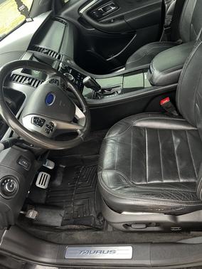 2016 Ford Taurus SHO