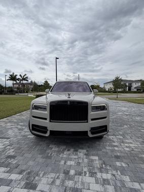Gray 2022 Rolls-Royce Cullinan Black Badge
