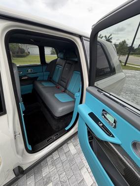 Gray 2022 Rolls-Royce Cullinan Black Badge