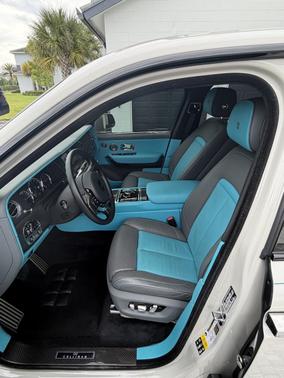 Gray 2022 Rolls-Royce Cullinan Black Badge