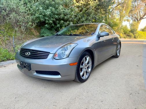 2004 INFINITI G35 Base