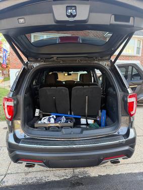 Gray 2018 Ford Explorer XLT