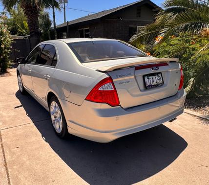 Gray 2010 Ford Fusion SE