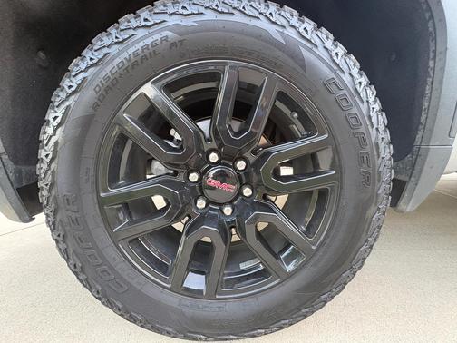 Silver 2023 GMC Sierra 1500 Elevation