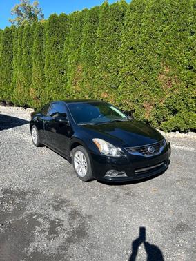 Black 2011 Nissan Altima 2.5 S