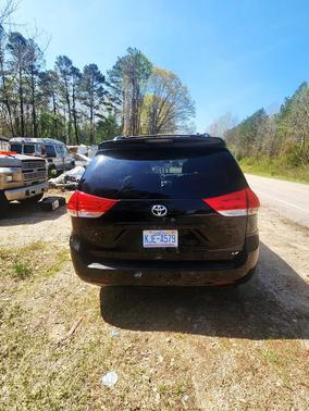 2014 Toyota Sienna LE