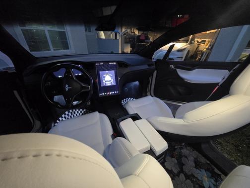 White 2021 Tesla Model X Performance
