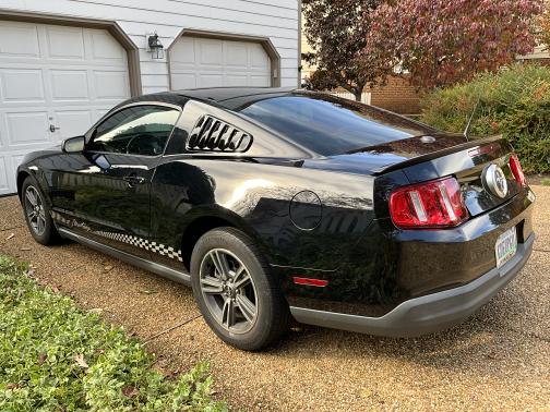 2010 Ford Mustang Premium