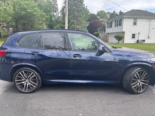 2020 BMW X5 M50i
