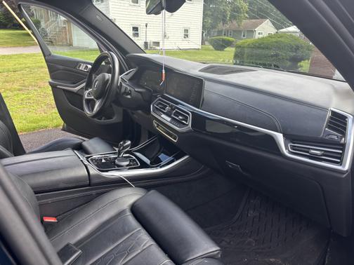 2020 BMW X5 M50i