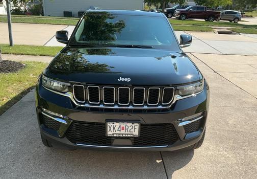 Black 2025 Jeep Grand Cherokee Limited