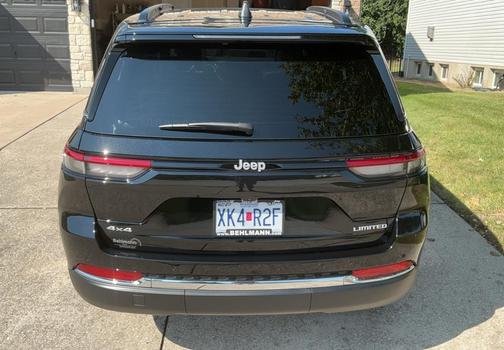 Black 2025 Jeep Grand Cherokee Limited