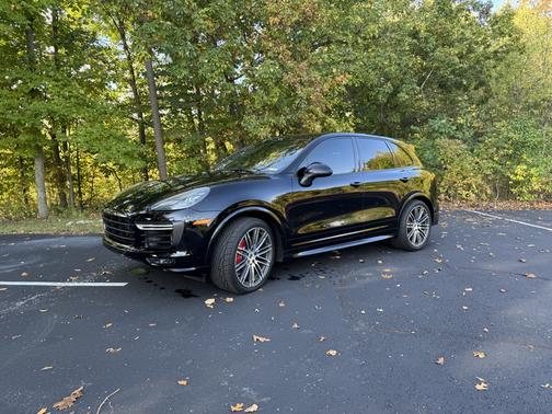 2016 Porsche Cayenne GTS