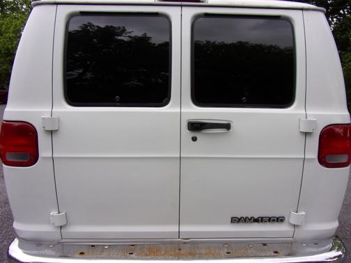 2000 Dodge Ram Van 1500