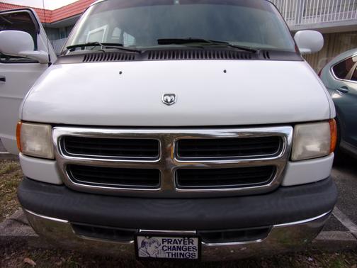 2000 Dodge Ram Van 1500