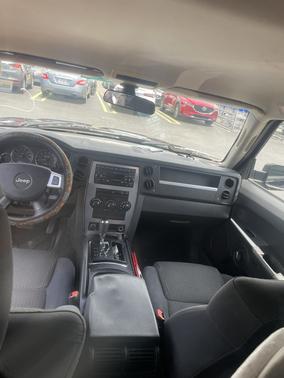2008 Jeep Commander Sport