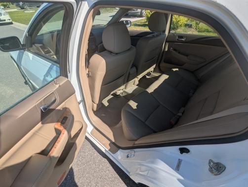 White 2005 Honda Accord EX-L