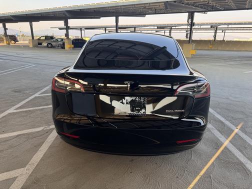 2023 Tesla Model 3 Performance