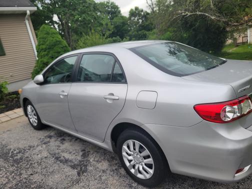 Silver 2011 Toyota Corolla Base