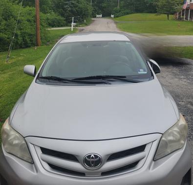 Silver 2011 Toyota Corolla Base