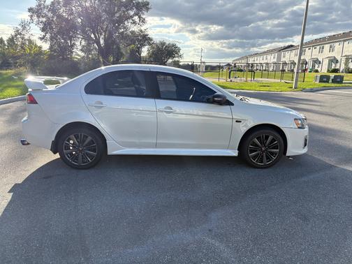 2016 Mitsubishi Lancer ES
