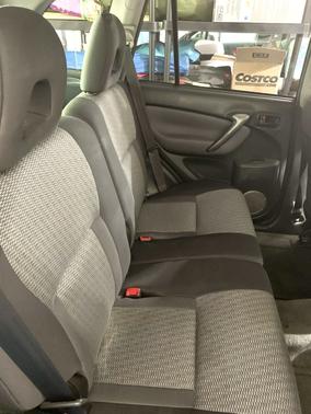 2005 Toyota RAV4 Base