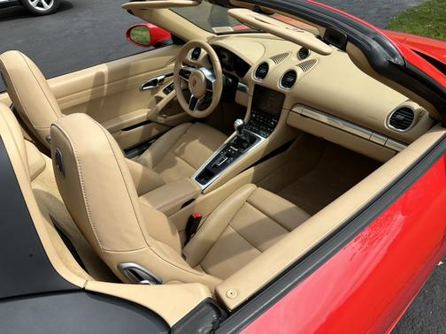 2017 Porsche 718 Boxster S
