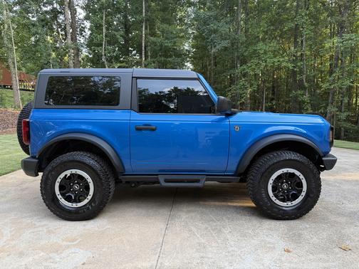 Blue 2021 Ford Bronco Base