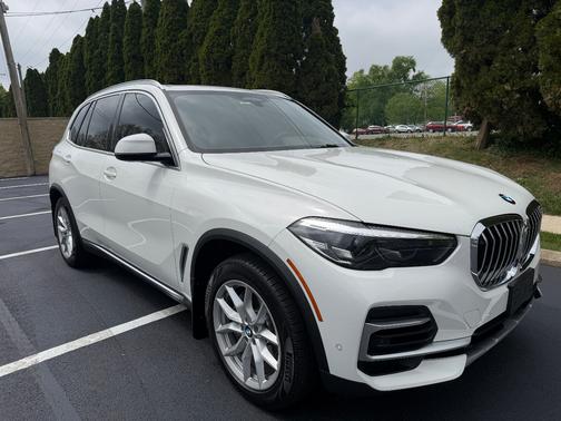 White 2022 BMW X5 xDrive40i