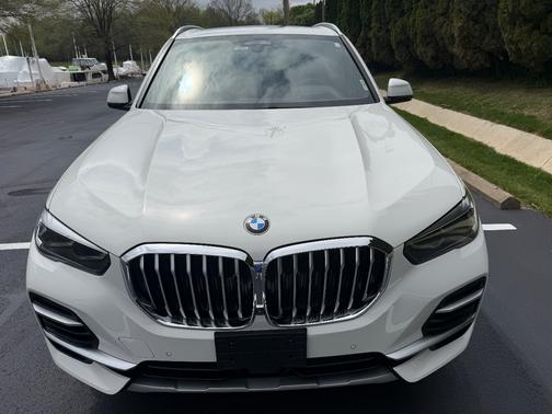White 2022 BMW X5 xDrive40i