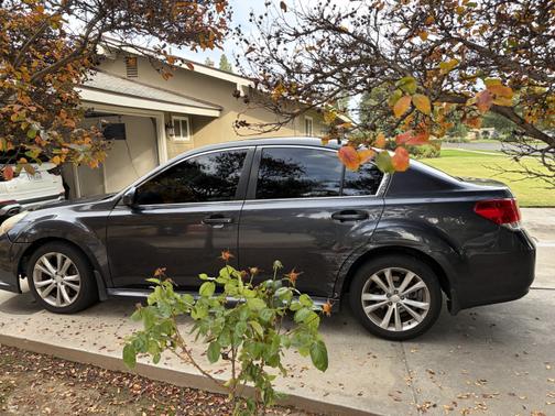 2013 Subaru Legacy 2.5i Premium