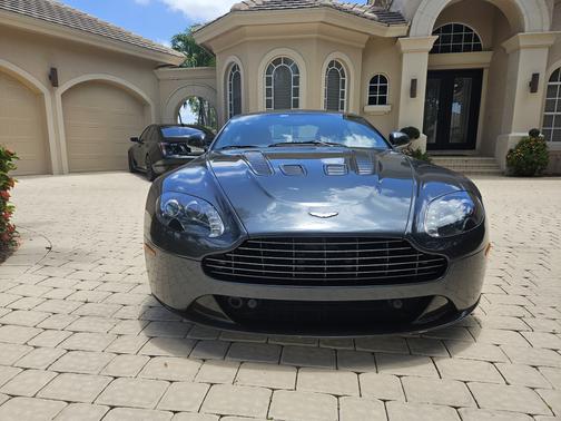 2011 Aston Martin V12 Vantage Base