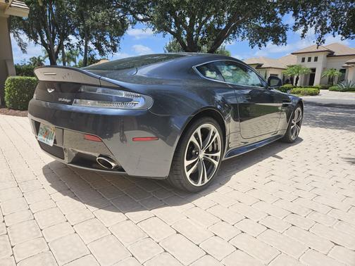 2011 Aston Martin V12 Vantage Base