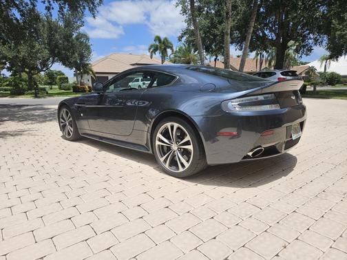 2011 Aston Martin V12 Vantage Base