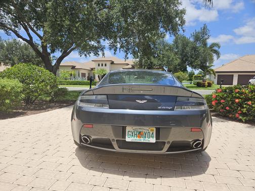 2011 Aston Martin V12 Vantage Base