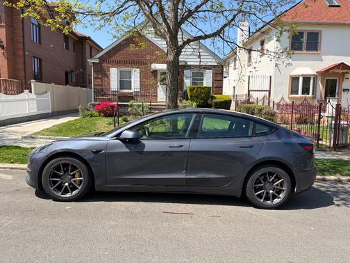 Gray 2021 Tesla Model 3 Standard Range Plus