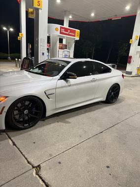 White 2015 BMW M4 Base