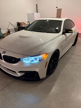 White 2015 BMW M4 Base